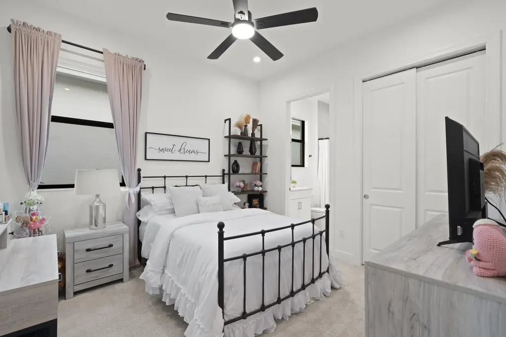 2133 SE Mosaic Boulevard Port St Lucie FL 34984