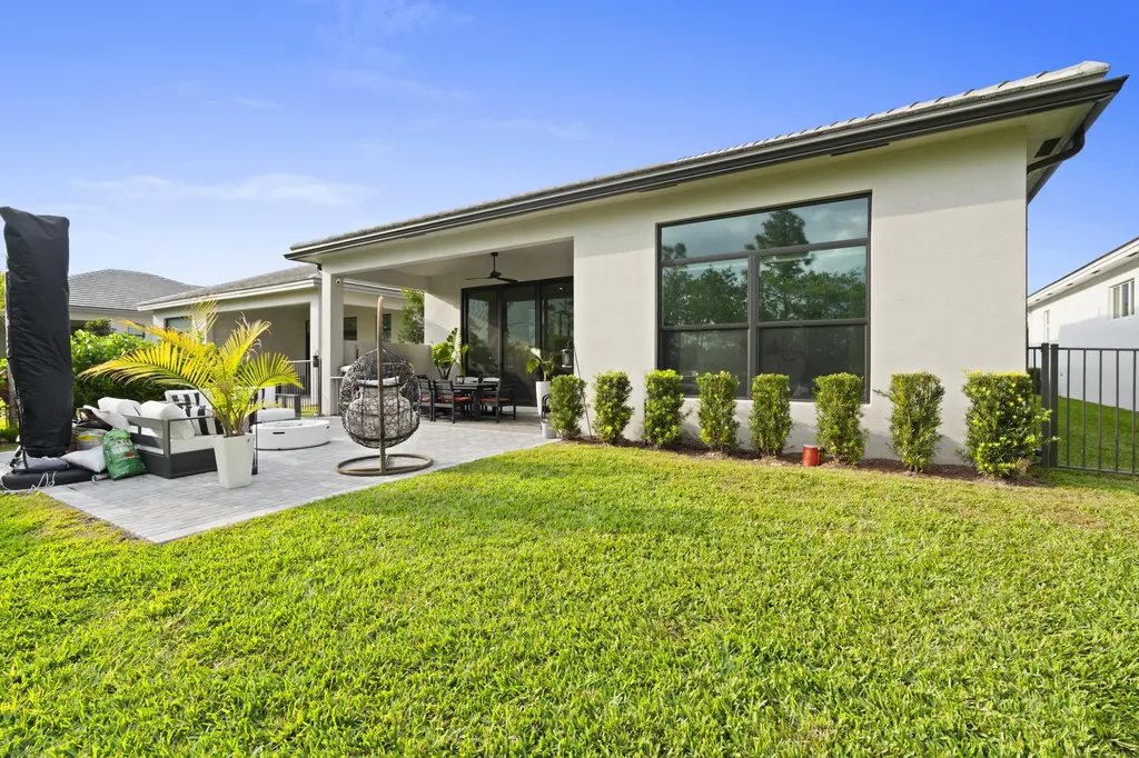 2133 SE Mosaic Boulevard Port St Lucie FL 34984