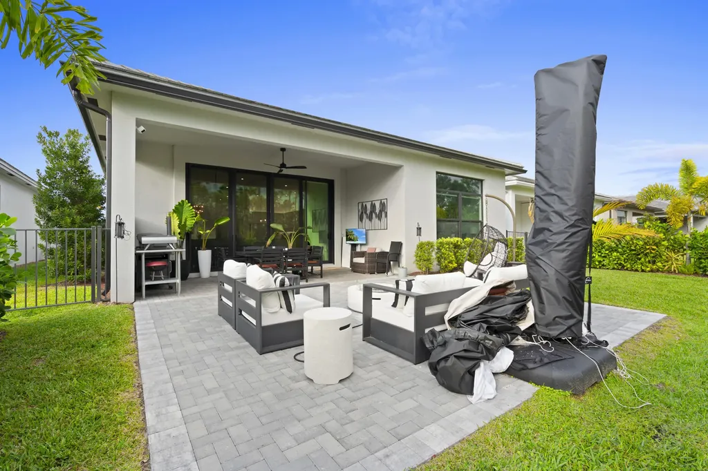 2133 SE Mosaic Boulevard Port St Lucie FL 34984