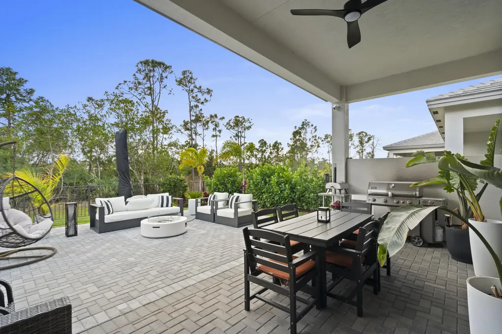 2133 SE Mosaic Boulevard Port St Lucie FL 34984