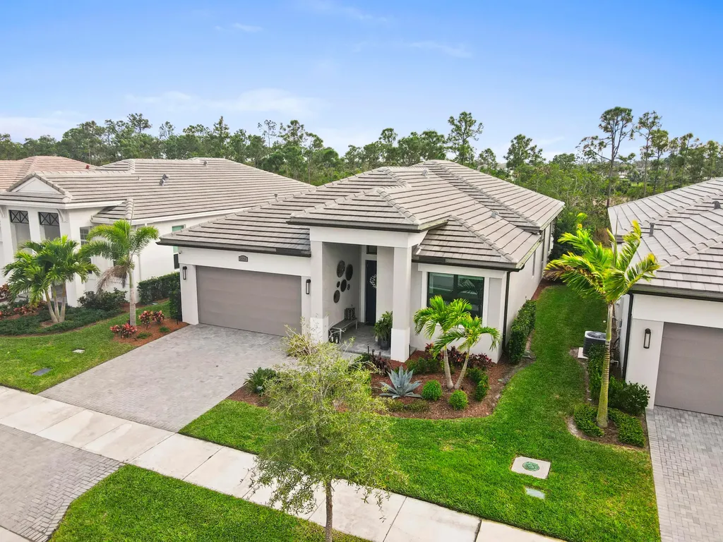 2133 SE Mosaic Boulevard Port St Lucie FL 34984
