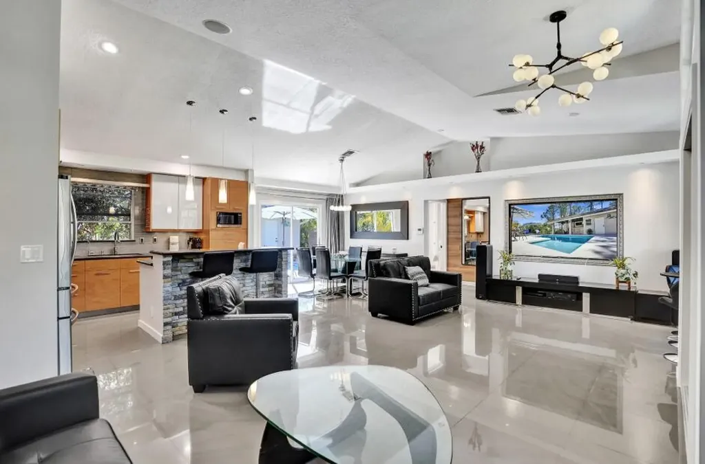 14648 88th Place N The Acreage FL 33470