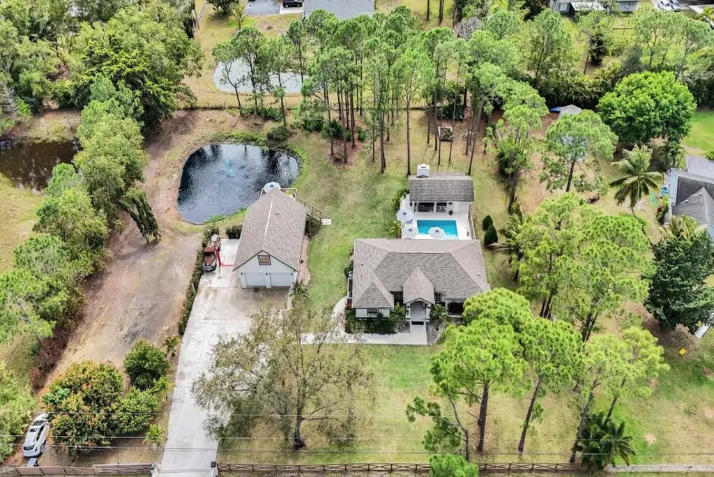 14648 88th Place N The Acreage FL 33470