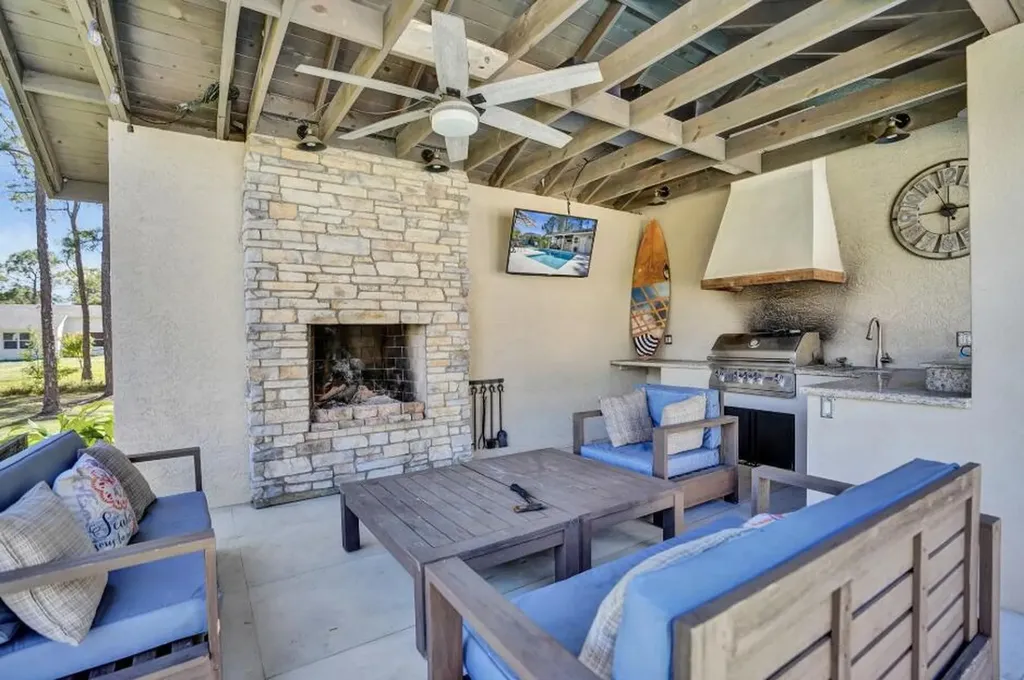 14648 88th Place N The Acreage FL 33470