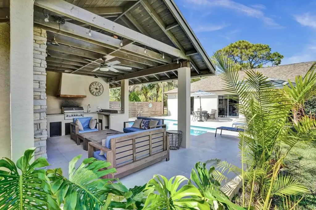 14648 88th Place N The Acreage FL 33470