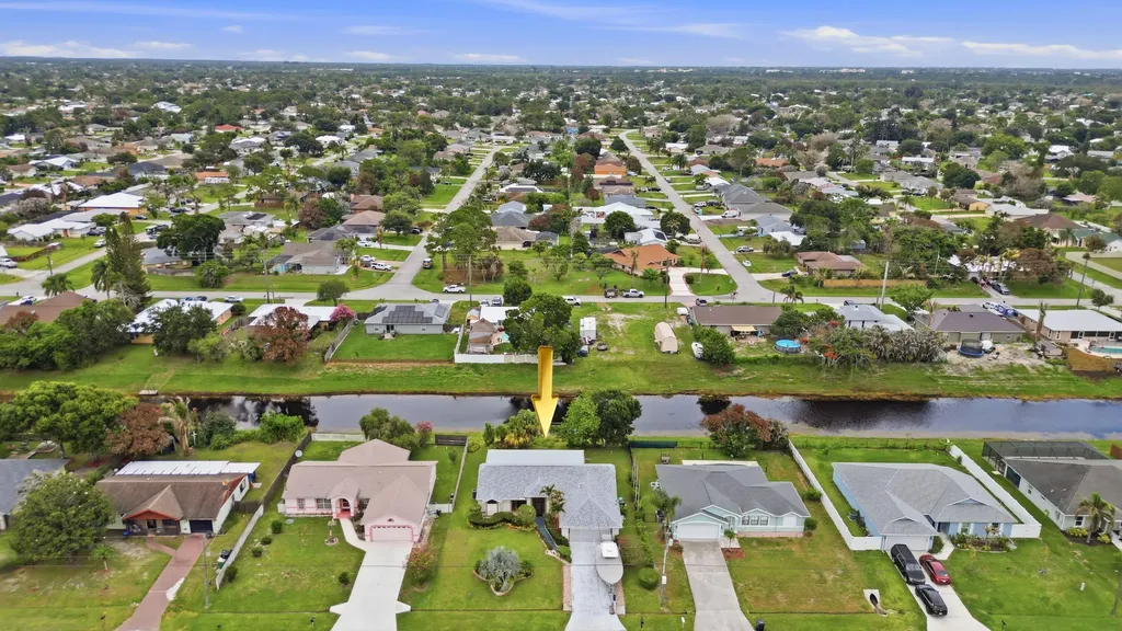 383 SE Whitmore Drive Port St Lucie FL 34984