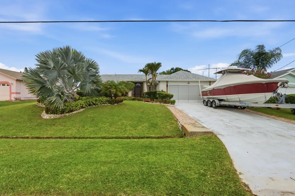 383 SE Whitmore Drive Port St Lucie FL 34984