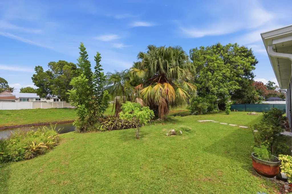 383 SE Whitmore Drive Port St Lucie FL 34984