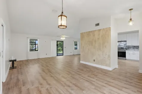 383 SE Whitmore Drive Port St Lucie FL 34984
