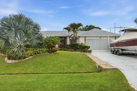 383 SE Whitmore Drive Port St Lucie FL 34984