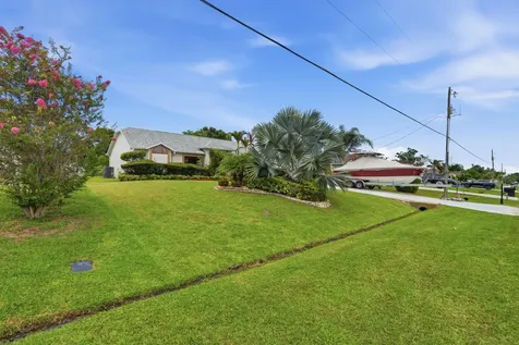 383 SE Whitmore Drive Port St Lucie FL 34984