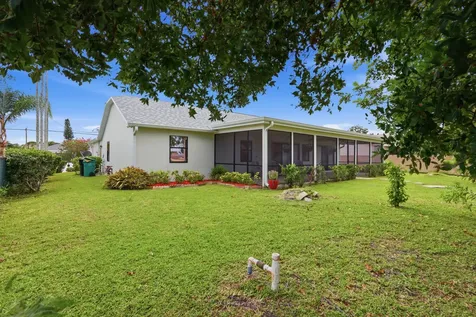 383 SE Whitmore Drive Port St Lucie FL 34984