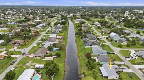 383 SE Whitmore Drive Port St Lucie FL 34984