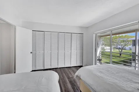 211 Sheffield I West Palm Beach FL 33417