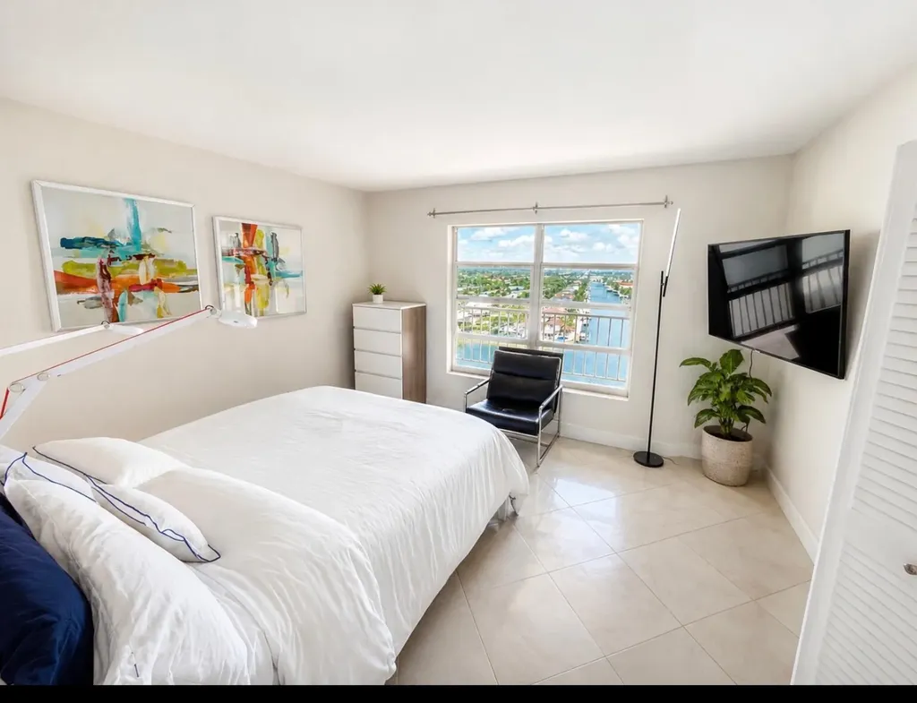 1021 Hillsboro Mile Hillsboro Beach FL 33062