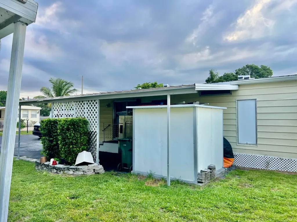 6730 NW 45th Terrace Coconut Creek FL 33073