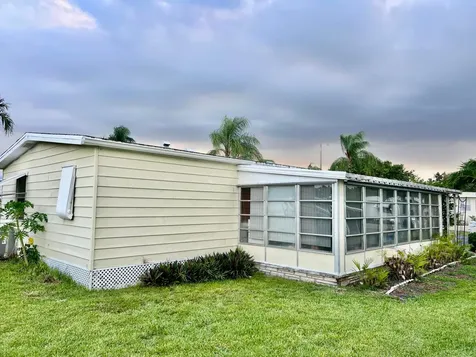 6730 NW 45th Terrace Coconut Creek FL 33073
