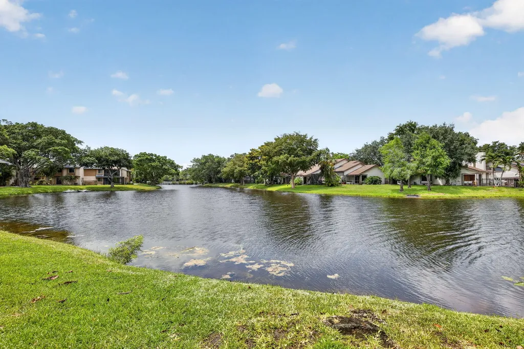 124 Wimbledon Lake Drive Plantation FL 33324