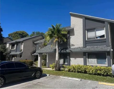124 Wimbledon Lake Drive Plantation FL 33324