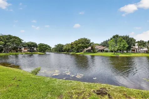 124 Wimbledon Lake Drive Plantation FL 33324