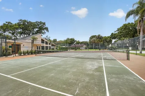 124 Wimbledon Lake Drive Plantation FL 33324