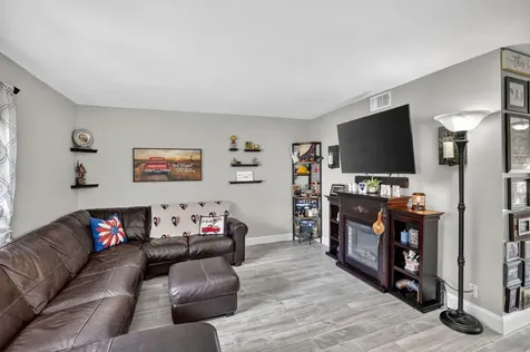 124 Wimbledon Lake Drive Plantation FL 33324