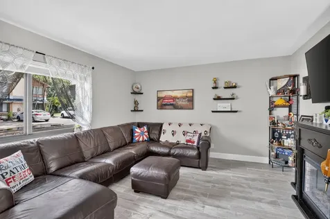 124 Wimbledon Lake Drive Plantation FL 33324