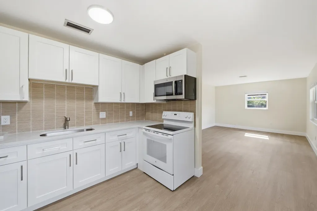 355 Wickline Boulevard Lantana FL 33462
