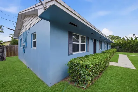 355 Wickline Boulevard Lantana FL 33462