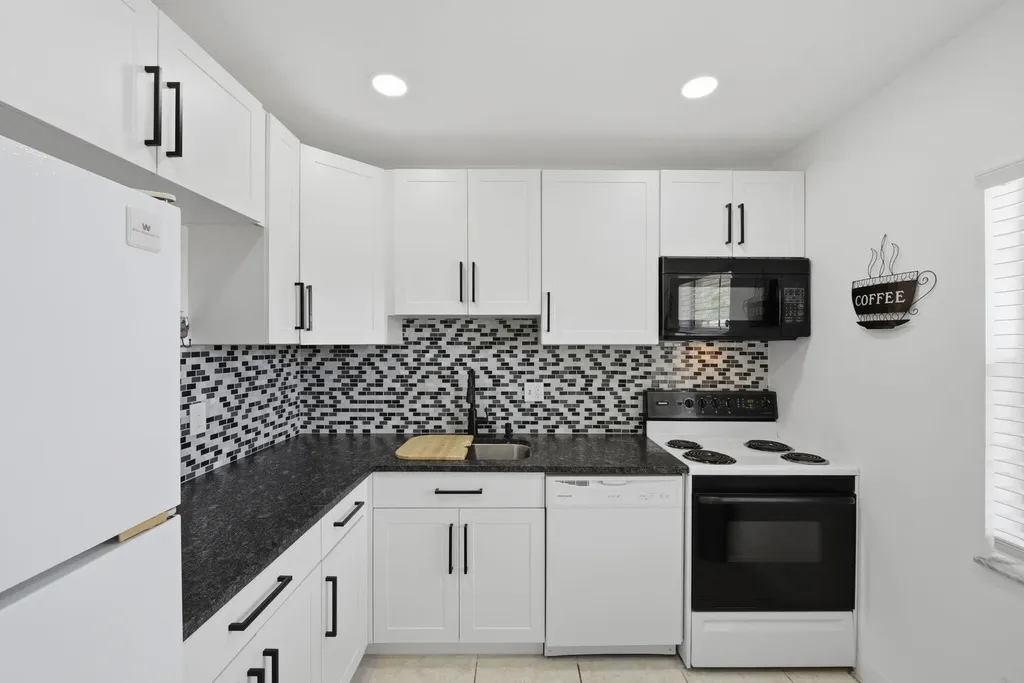 7505 NW 5th Place Margate FL 33063
