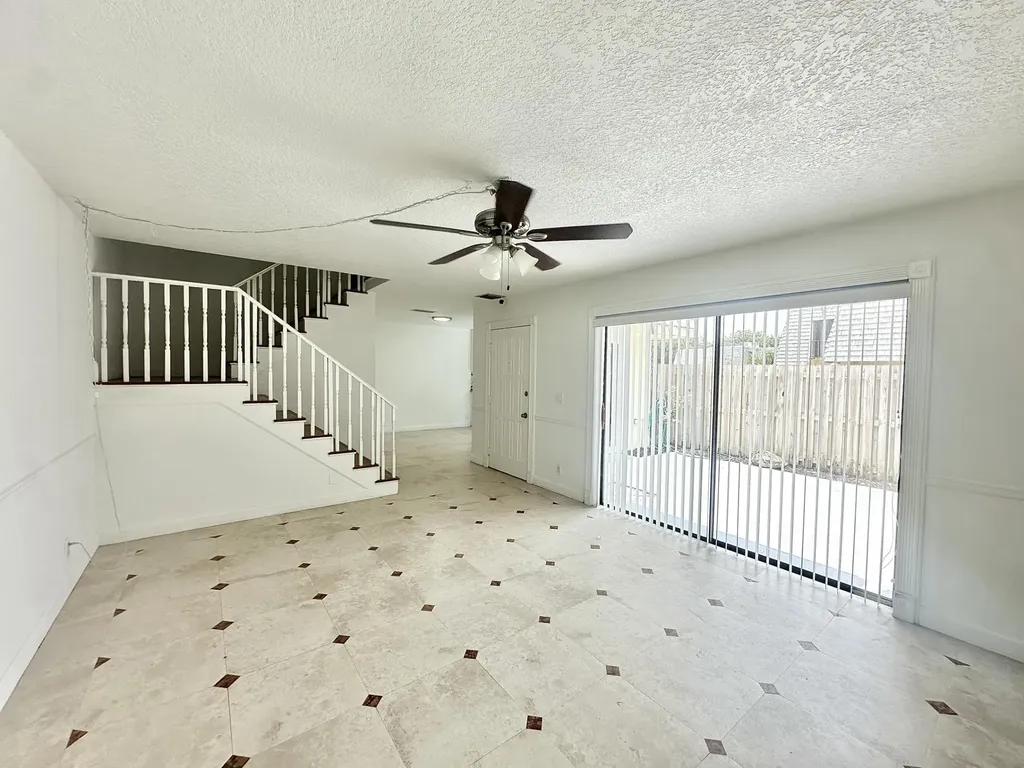 173 Lake Arbor Drive Palm Springs FL 33461