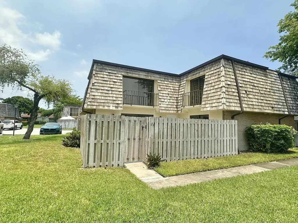 173 Lake Arbor Drive Palm Springs FL 33461