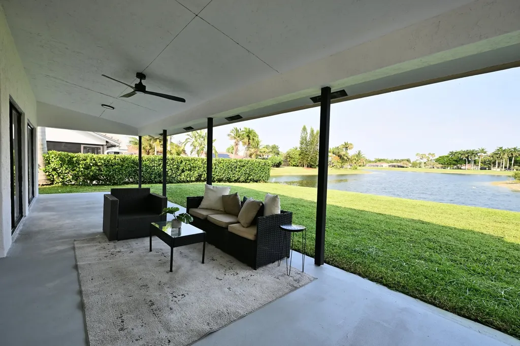 11741 Island Lakes Lane Boca Raton FL 33498