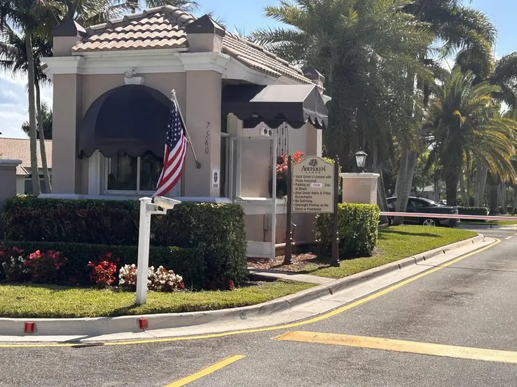 8884 Shoal Creek Lane Boynton Beach FL 33472