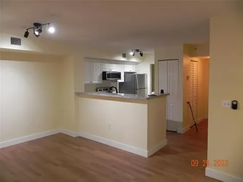 577 SW 111th Lane Pembroke Pines FL 33025