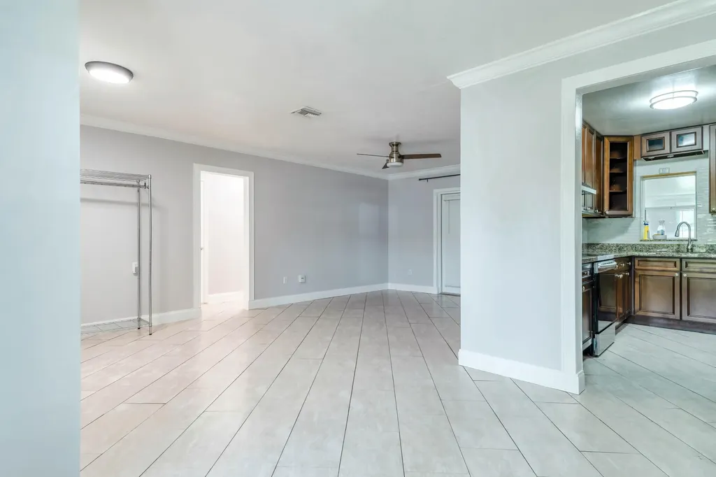 9696 SW 1st Place Boca Raton FL 33428