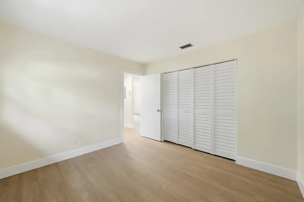 353 Wickline Boulevard Lantana FL 33462