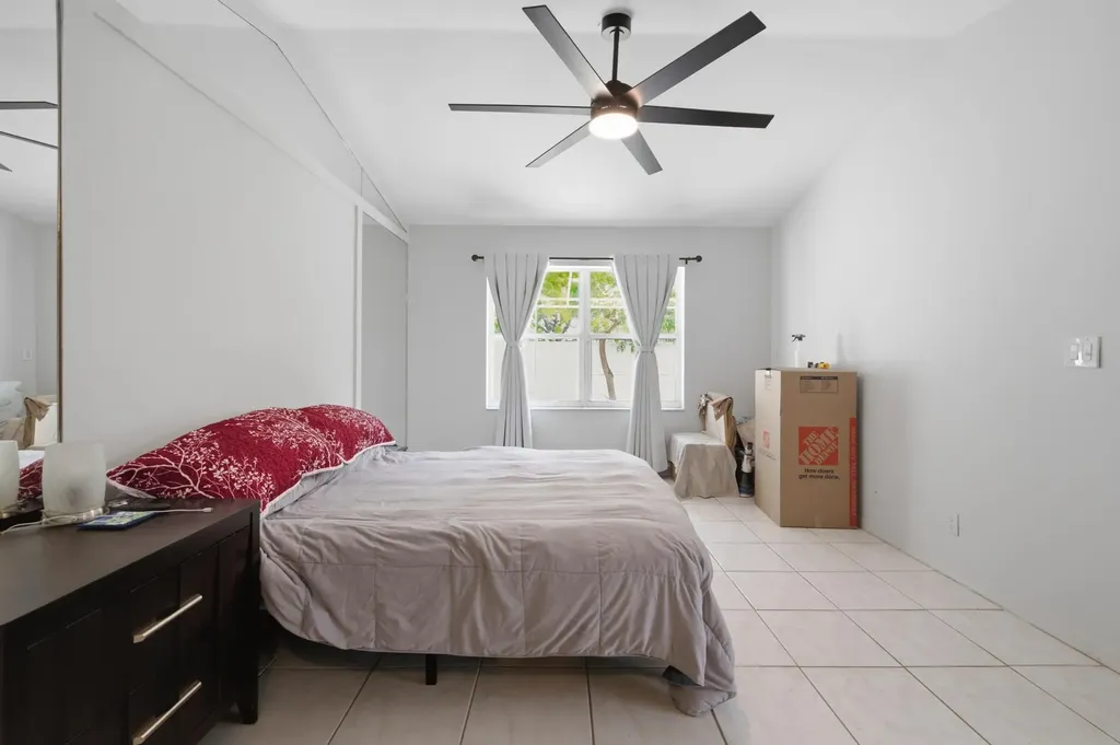 8417 NW 40th Court Sunrise FL 33351