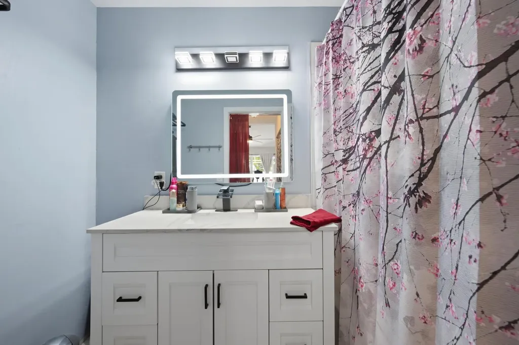 8417 NW 40th Court Sunrise FL 33351