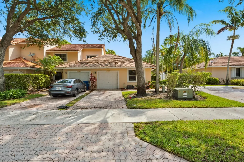 8417 NW 40th Court Sunrise FL 33351
