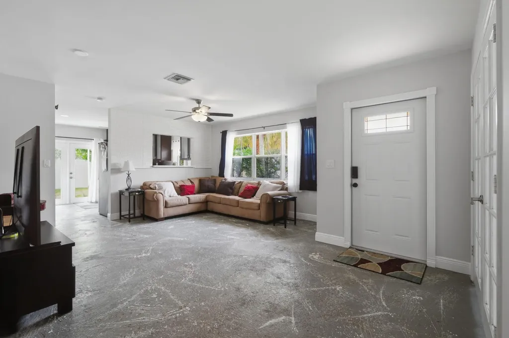 8417 NW 40th Court Sunrise FL 33351