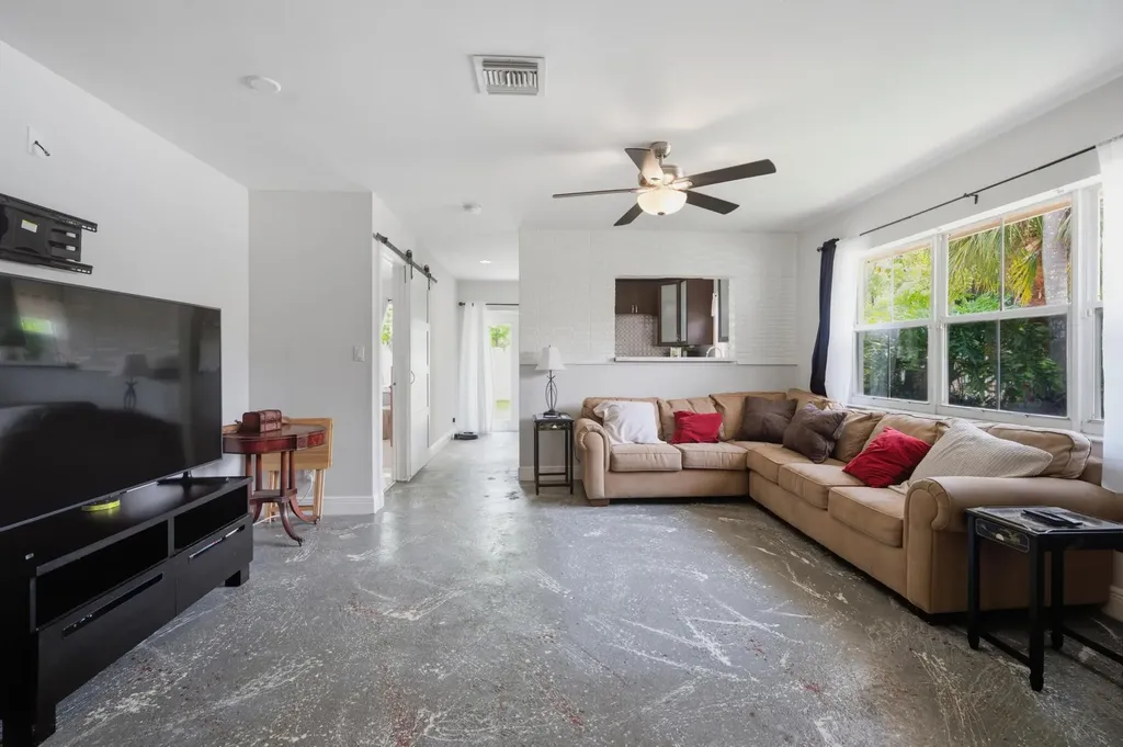 8417 NW 40th Court Sunrise FL 33351