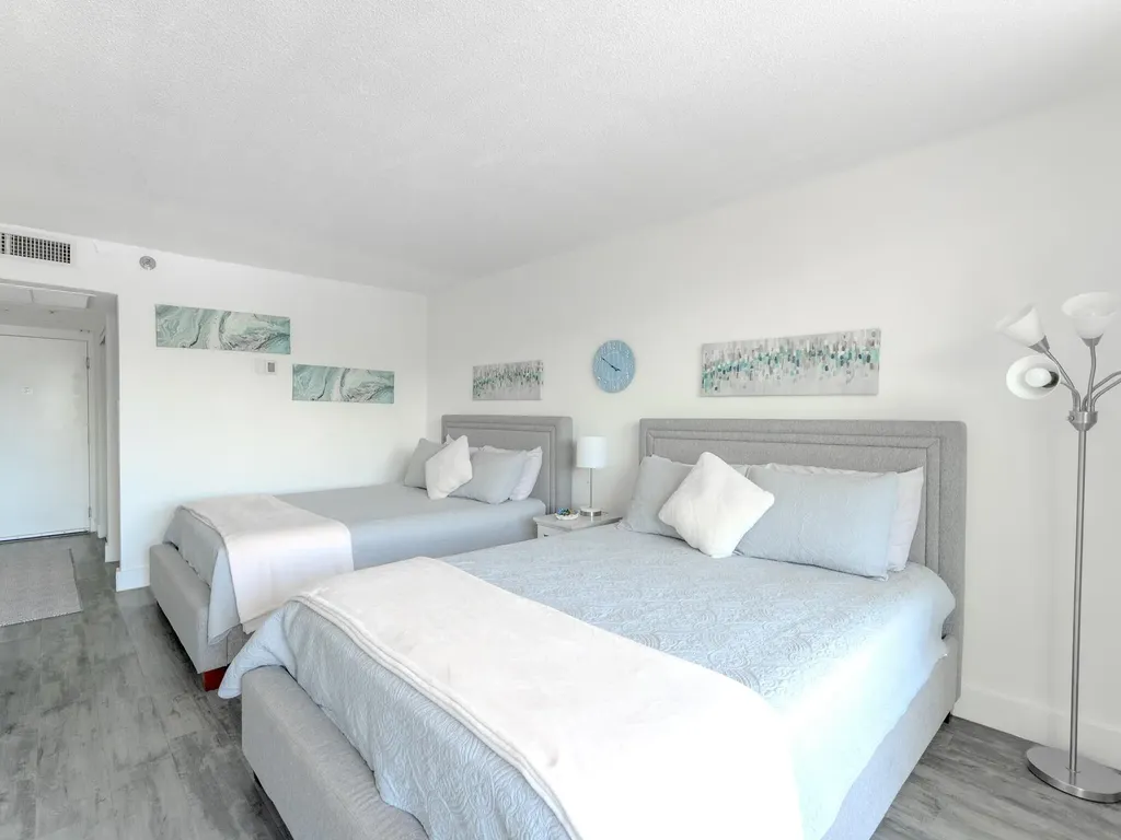 19201 Collins Avenue Sunny Isles Beach FL 33160