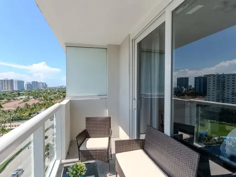 19201 Collins Avenue Sunny Isles Beach FL 33160