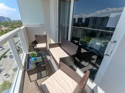 19201 Collins Avenue Sunny Isles Beach FL 33160