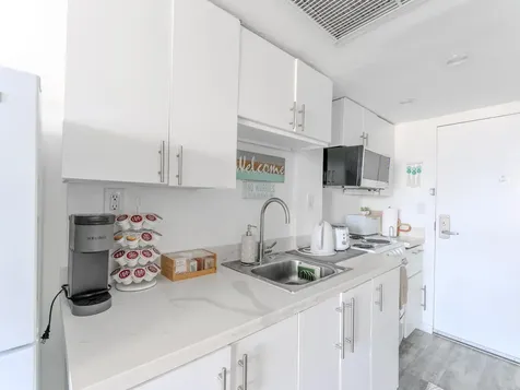 19201 Collins Avenue Sunny Isles Beach FL 33160
