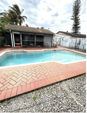 1020 SW 81st Terrace North Lauderdale FL 33068