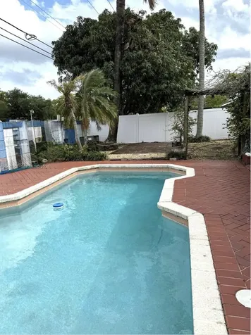 1020 SW 81st Terrace North Lauderdale FL 33068