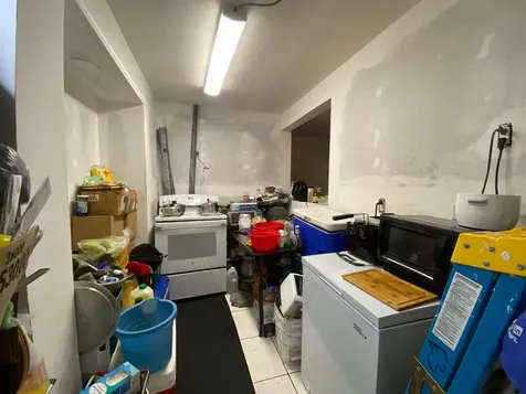 5881 NW 16th Place Sunrise FL 33313