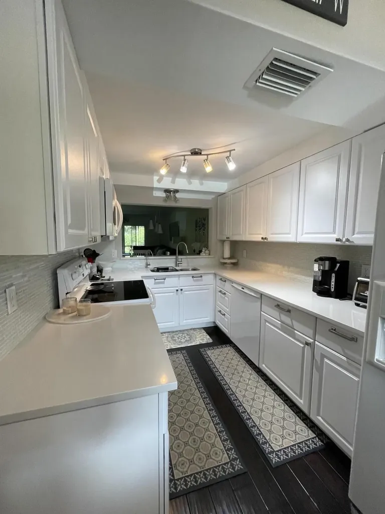 7879 Willow Spring Circle Lake Worth FL 33467